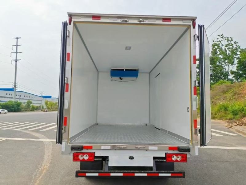 速运冷藏车
