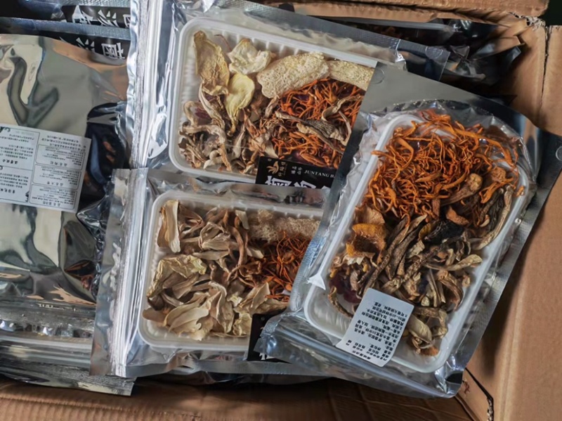 菌汤包，煲汤，焖肉都可以，一件80包，一包100克