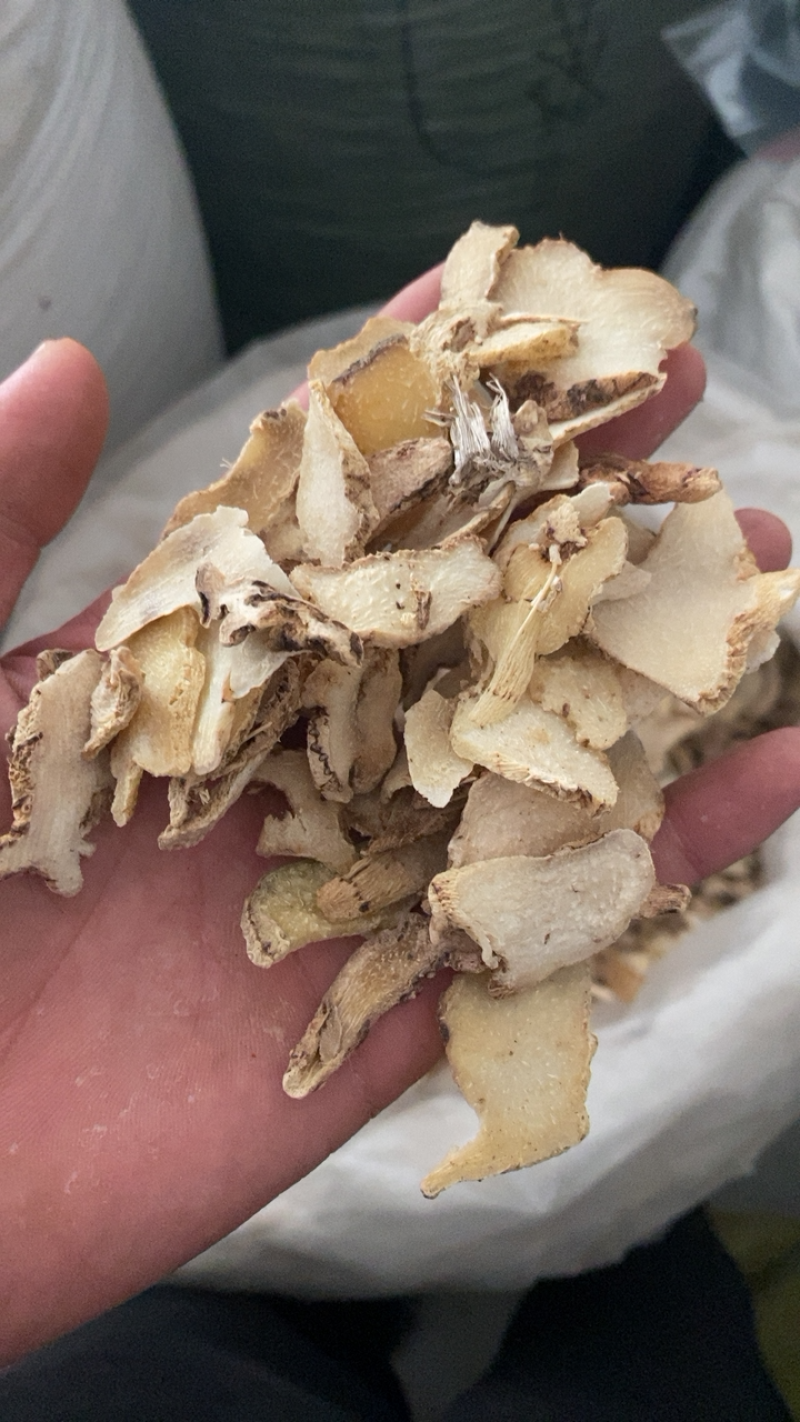 白芨白及三叉白及正品干货白及片白芨片