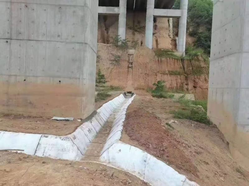 铁路公路鱼塘水渠河道护坡水泥毯，