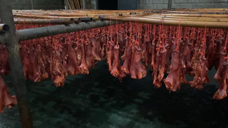 四川特产烟熏腊猪拱嘴肉多颜色好厂家直接批发