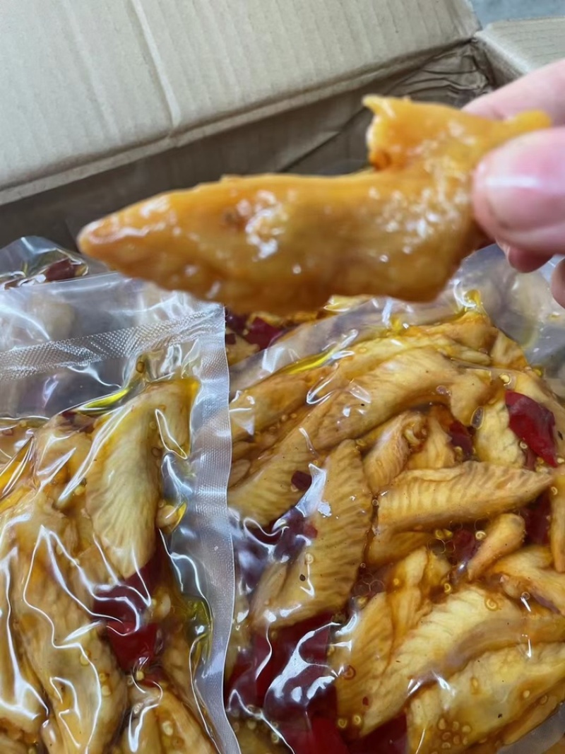 冷吃鸡翅，香辣鸡翅，开袋即食，真空包装，真空鸡翅