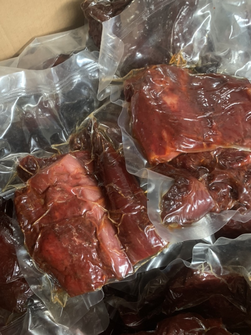 酱香肉，真空酱香肉，麻辣五香，开袋即食，一斤一包