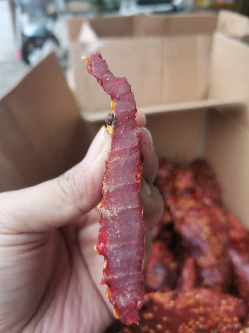 阿坝牦牛肉味大块肉牛肉味火爆麻辣五香牛肉味腊牛肉一手货