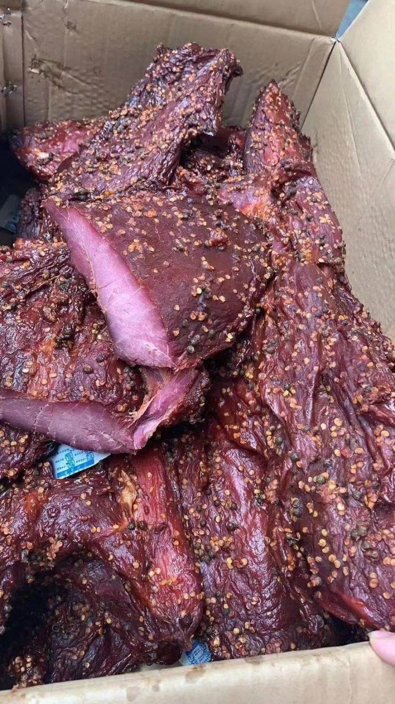 阿坝牦牛肉味大块肉牛肉味火爆麻辣五香牛肉味腊牛肉一手货