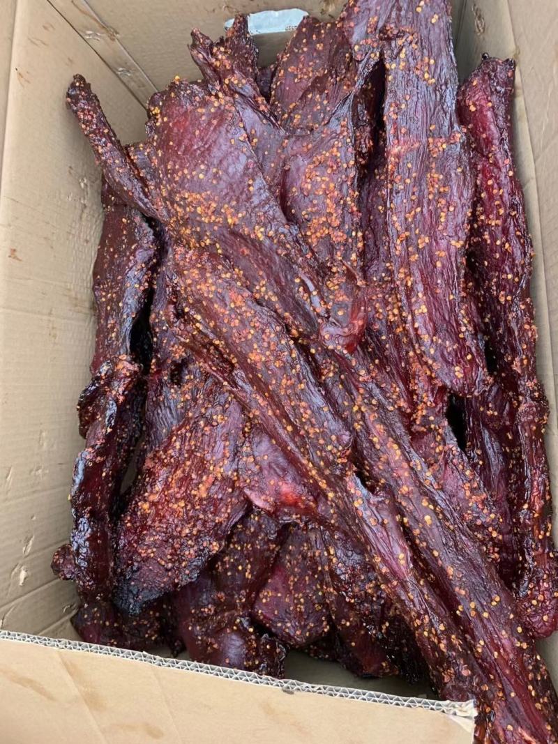 阿坝牦牛肉味大块肉牛肉味火爆麻辣五香牛肉味腊牛肉一手货