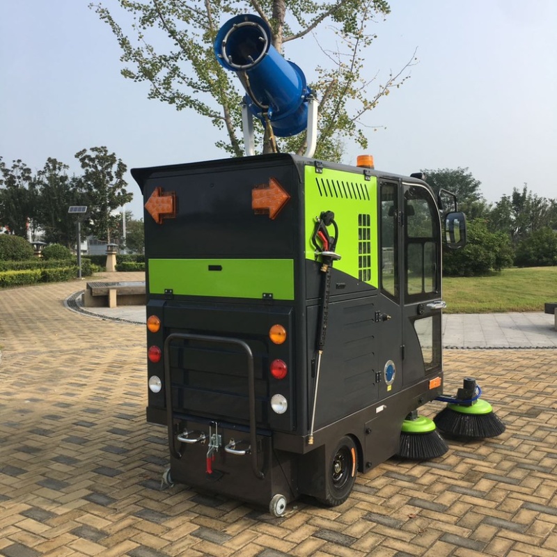电动三轮扫地车