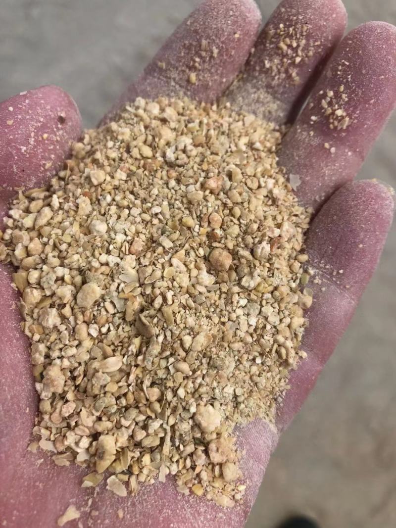 大量供应精品豆粕，量大从优，全国发货。诚信经营
