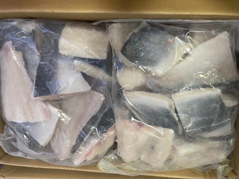 巴沙鱼块20斤，一箱70/80块。食堂专用，南京现货