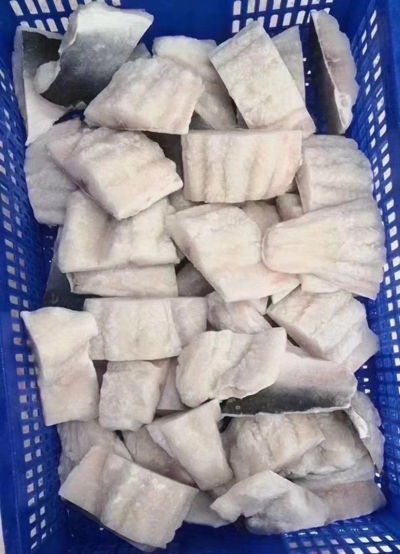 巴沙鱼块20斤，一箱70/80块。食堂专用，南京现货