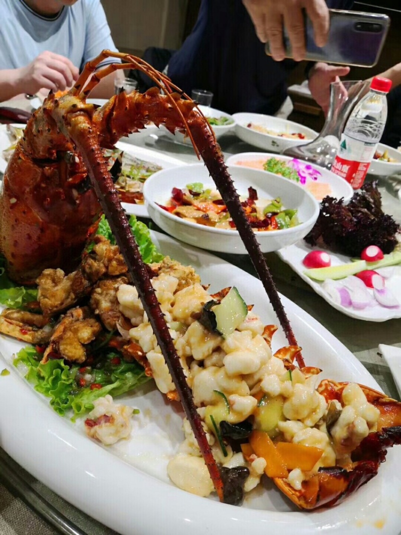 一只也包邮古巴龙虾，黑金版礼盒装顺丰包邮到家，可代送礼