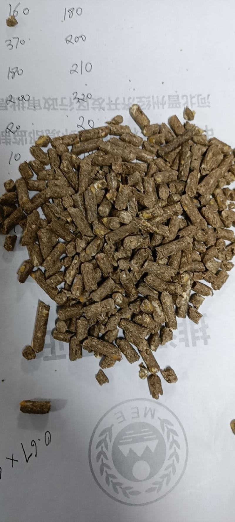 牛羊颗粒料冬补料