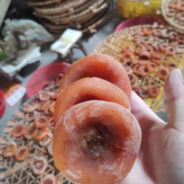 特级大饼，广西柿饼圆饼吊饼大量上市一级柿饼，原产地