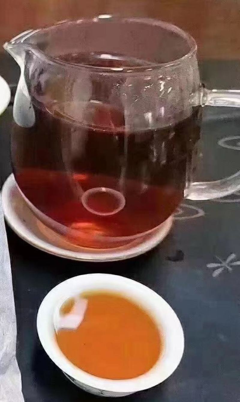 凤庆县大寺乡双龙古树晒红