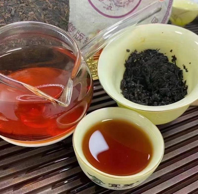 凤庆县大寺乡双龙古树晒红