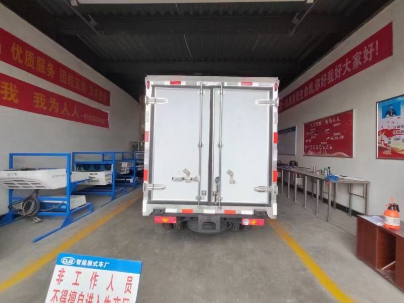 小型冷藏车