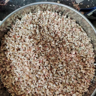 厂家大量供应压缩包装玉米芯颗粒