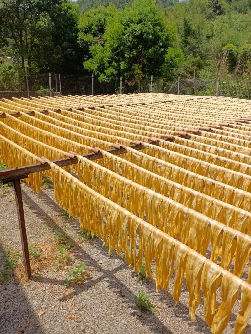 贝墩农家黄豆腐竹精选优质黄豆，柴火手工制作，量大价格优惠