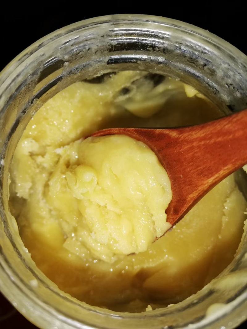 山里的土蜂蜜一年只割一次，上百种花酿制而成，产地直发可视