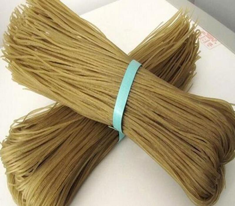 红薯粉条厂家口感纯正!三证齐全!!!无沙，质量有保证