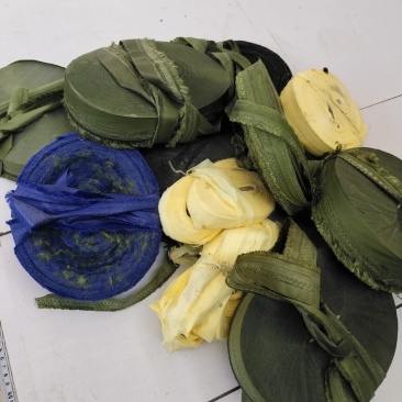 浇地用的布水袋，加厚布料制作，结实耐用。果树整枝布条。