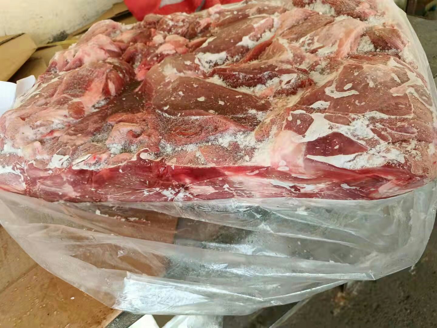 冷链物流运输中的生猪产品