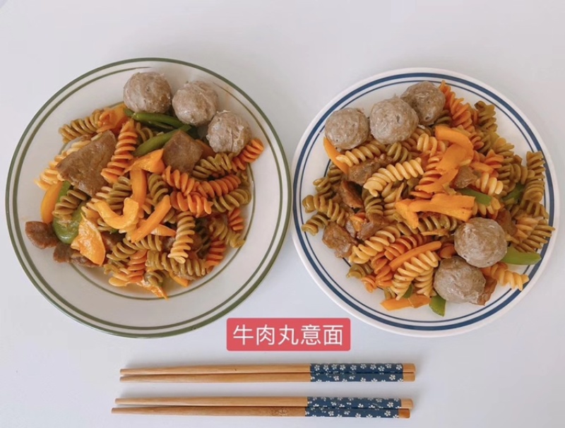 潮汕正宗牛筋丸牛肉丸汤粉麻辣烫冒菜必备丸子四斤起批发
