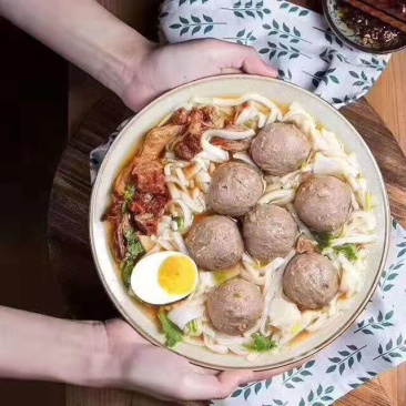 潮汕正宗牛筋丸牛肉丸汤粉麻辣烫冒菜必备丸子四斤起批发