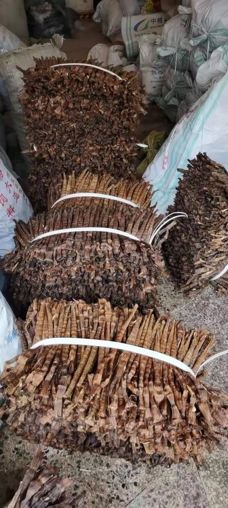 筒筒笋干牛尾笋干庆竹笋干烟熏笋干大竹笋干