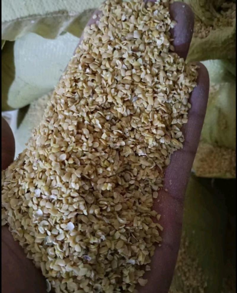山东豆粕适合瓜果蔬菜大棚施肥，适合牛羊养殖