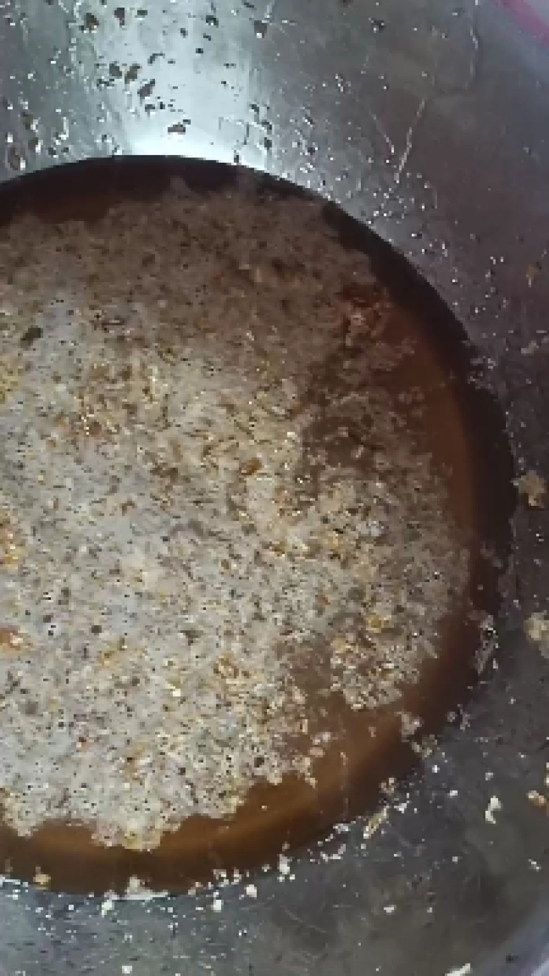 中蜂土蜂蜜，原始的取蜜法