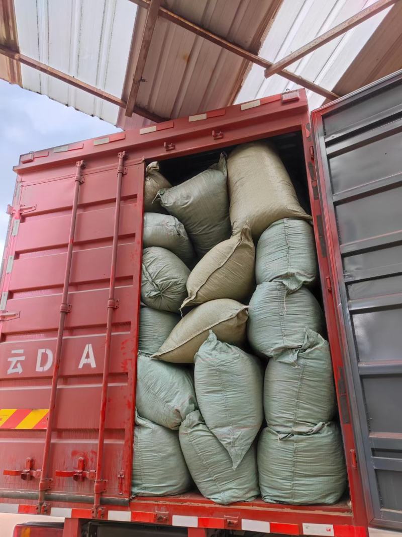 中低端大叶种绿茶、不赚多少钱，走量为主！