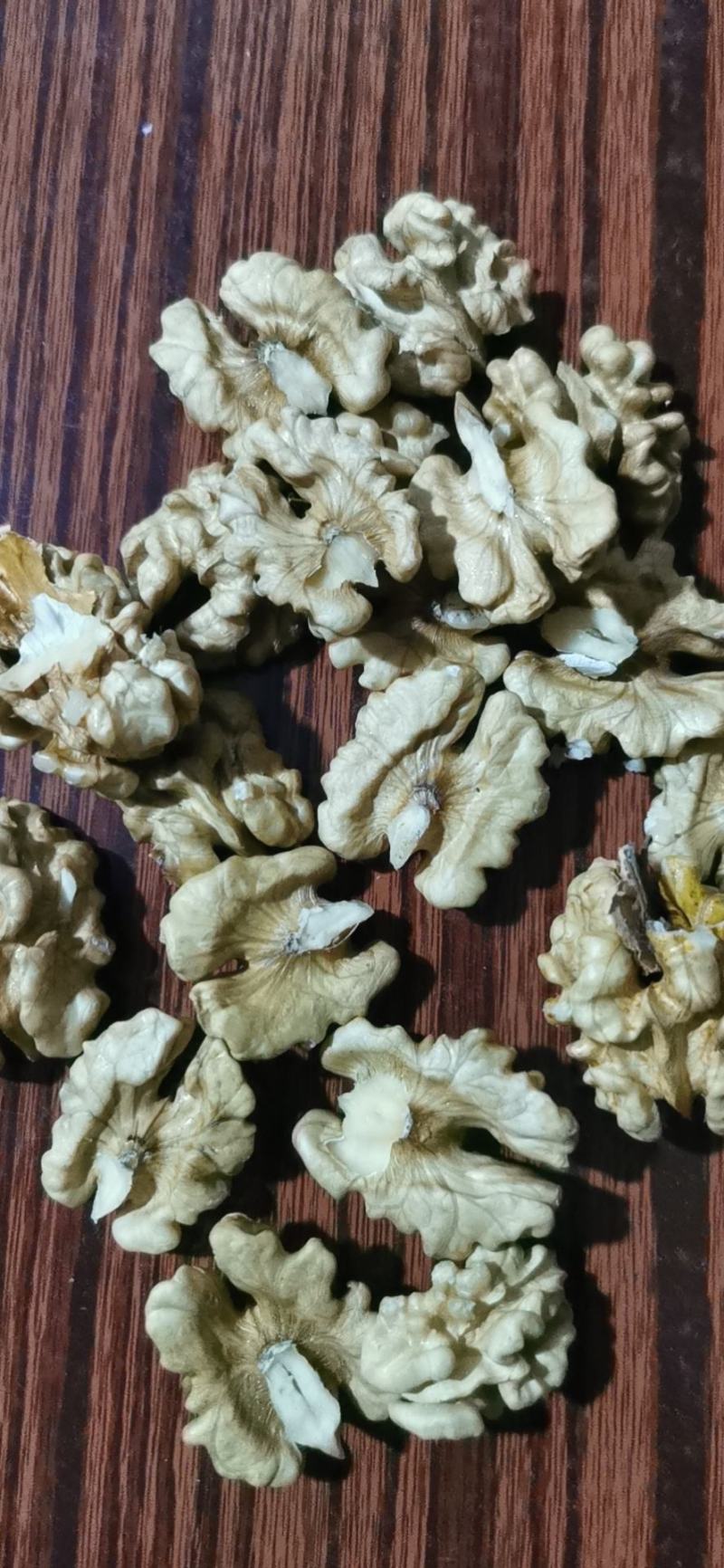 出购薄皮干核桃，个大仁饱