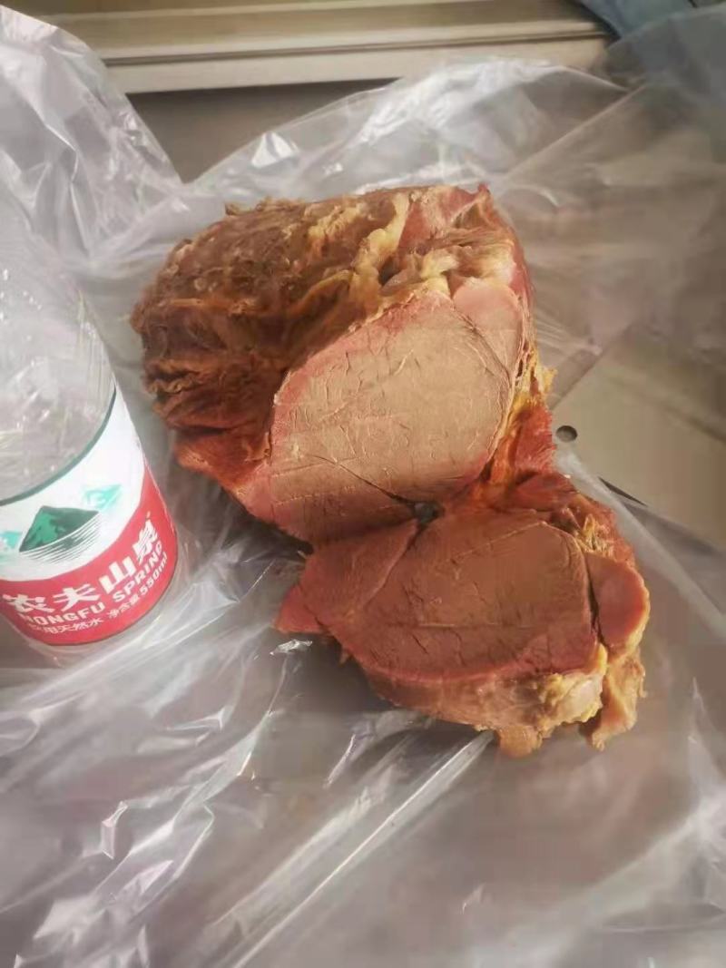 熟牛肉，纯干。本厂大量生产，经验丰富货源充足全国发货。