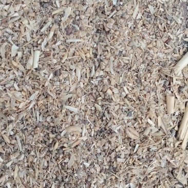 大量出售散装草籽碎麦下脚料