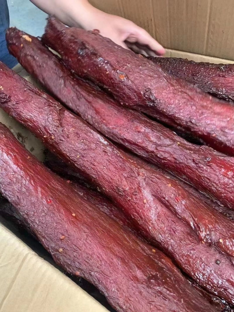 风干大块肉里脊麻辣条五香条价格美丽