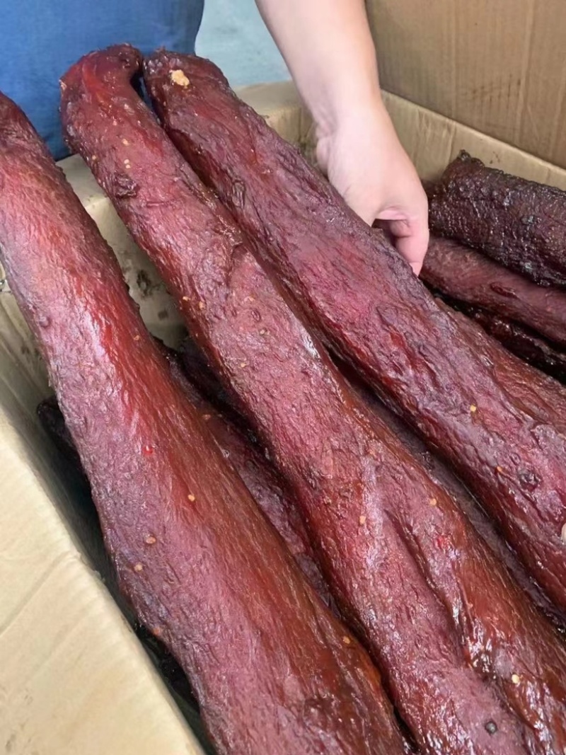 风干大块肉里脊麻辣条五香条价格美丽