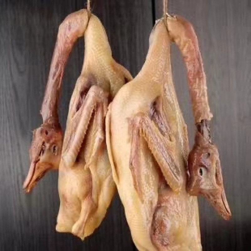 纯手工制作，全自然风干的风干咸鸡咸鸭咸鹅