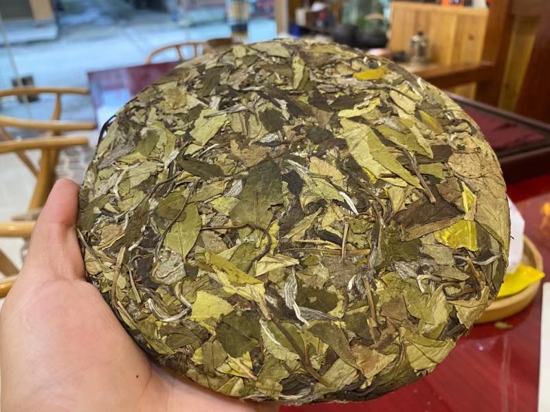 福鼎白茶2018年春荒野贡眉饼陈年老白茶300克