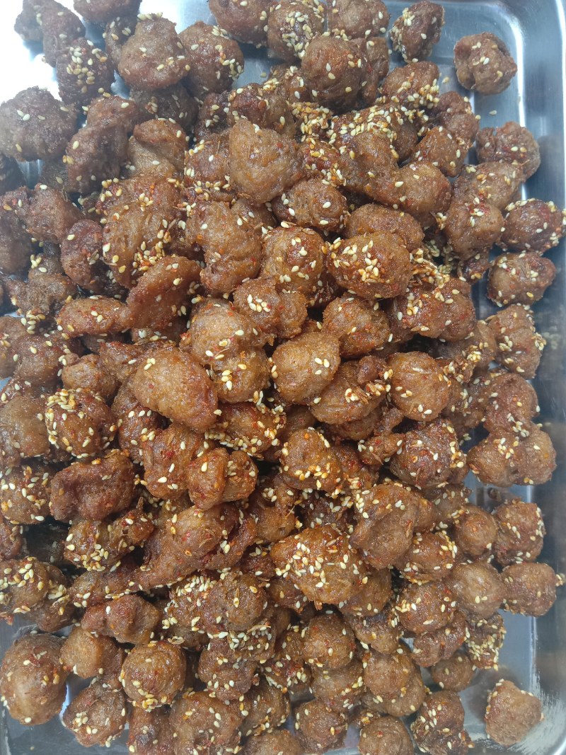 纯手工制作咖喱牛肉粒多种多样口味，常年供应，质量保证