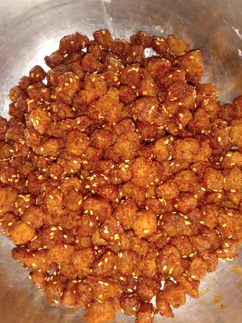 纯手工制作咖喱牛肉粒多种多样口味，常年供应，质量保证