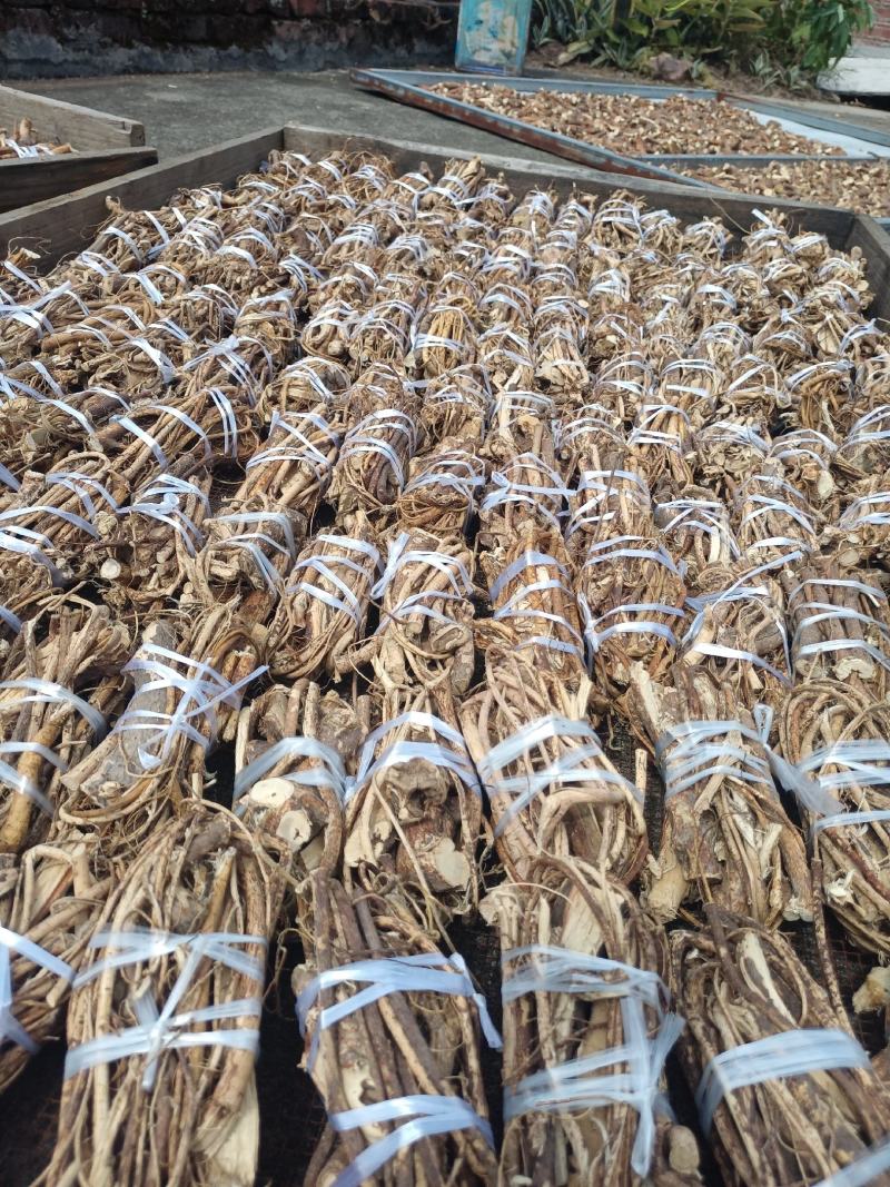 纯野生五指毛桃小扎把，加工厂一手货源，大量批发!