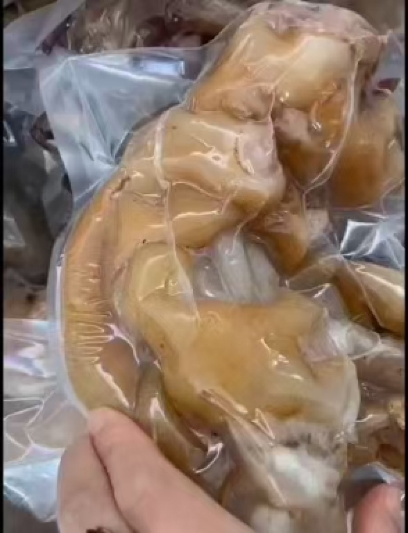 火烧，水退，羊蹄，牛蹄去骨牛蹄正在加工中