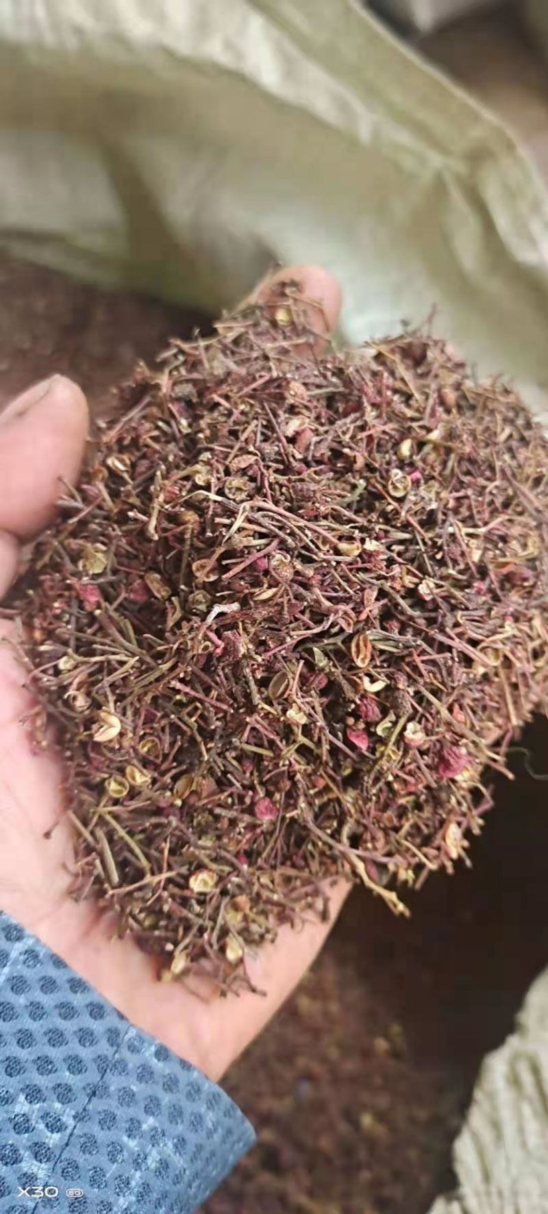 花椒杆粉，花椒茎叶粉粉，常年有货，5吨起售，泡脚饲料专用