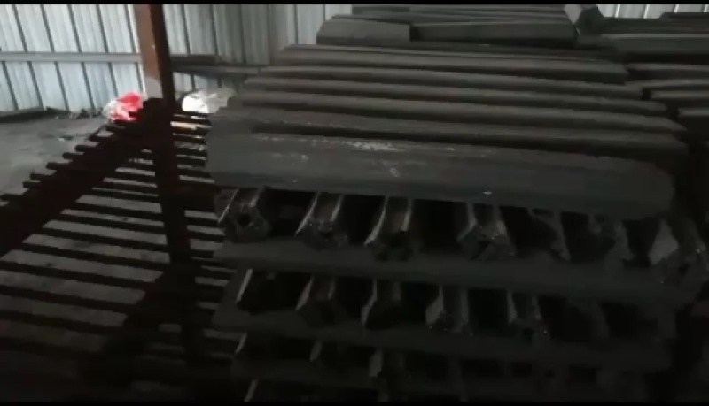木炭机制木炭机制型炭无烟无味耐燃烧一手货源欢迎采购