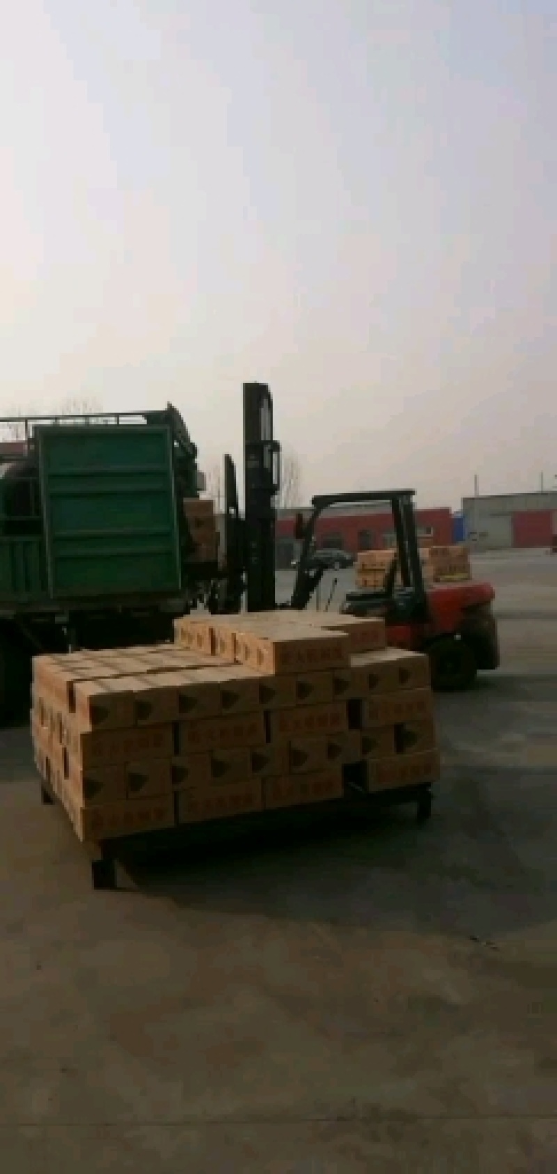 木炭机制木炭机制型炭无烟无味耐燃烧一手货源欢迎采购