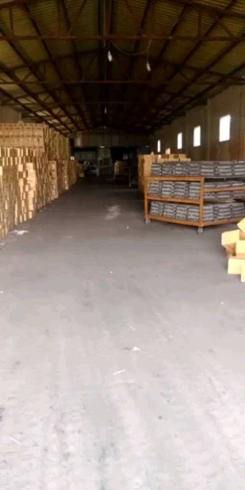 木炭机制木炭机制型炭无烟无味耐燃烧一手货源欢迎采购
