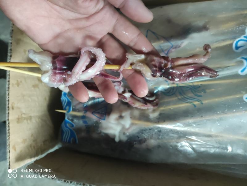 鱿鱼须烧烤鱿鱼串。