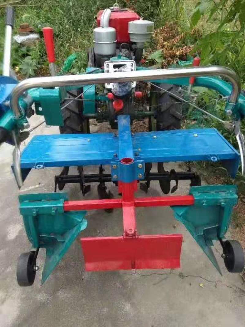 手扶拖拉机农用小型多功能开沟旋耕覆膜一体机配多种播种机收