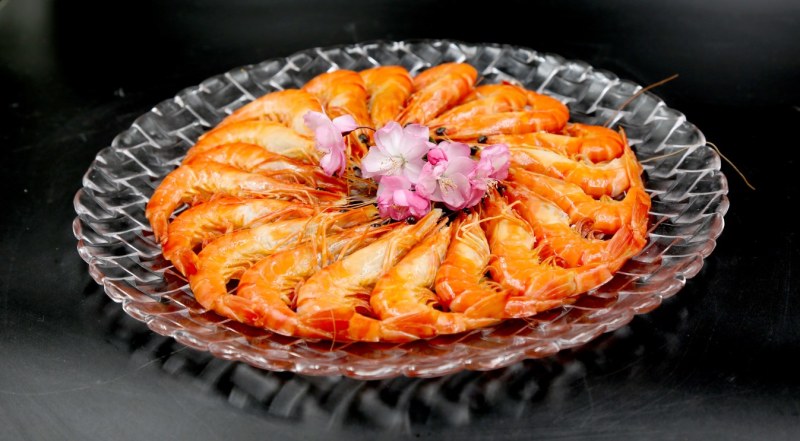 小龙鱼黑虎虾